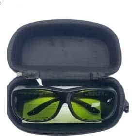 عینک اپراتور لیزر (محافظت در برابرهر 3 طول موج ) 1 عینک اپراتور لیزر (محافظت در برابرهر 3 طول موج )